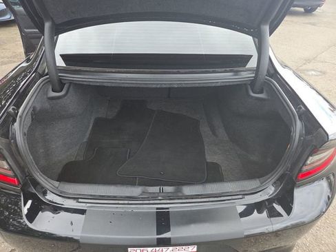 Used 2022 Dodge Charger R/T w/ Blacktop Package image 11