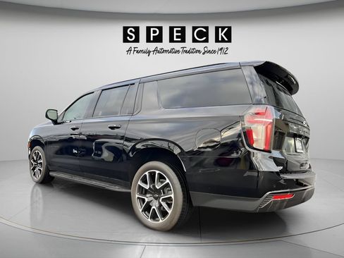 Used 2024 Chevrolet Suburban RST w/ Luxury Package AWD/4WD image 3