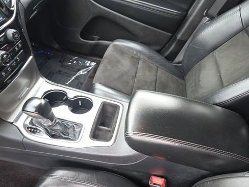 Used 2019 Jeep Grand Cherokee Altitude image 29