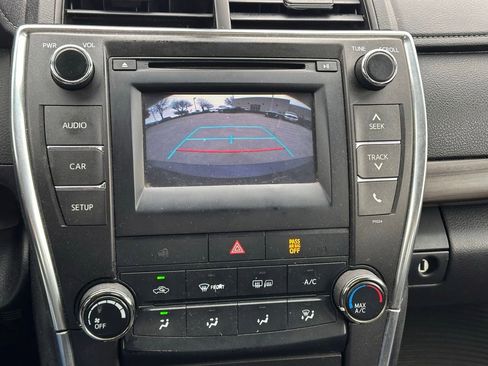 Used 2016 Toyota Camry LE image 28