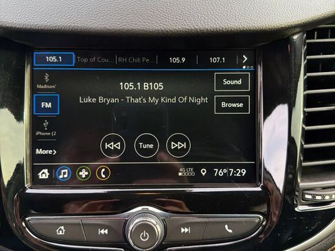 Used 2019 Chevrolet Trax LT w/ LT Convenience Package FWD image 14