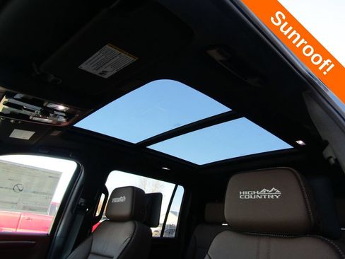 New 2026 Chevrolet Suburban High Country AWD/4WD image 14