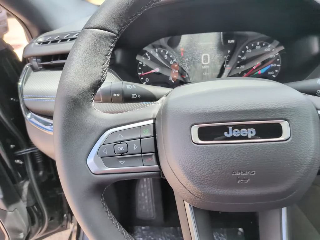 New 2026 Jeep Compass Latitude AWD/4WD image 23