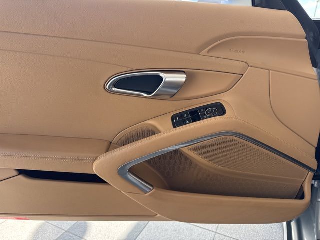 Used 2016 Porsche 911 Carrera GTS RWD image 24