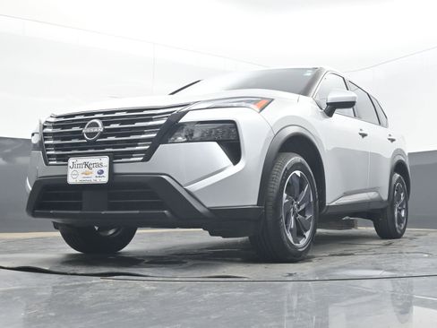 Certified 2024 Nissan Rogue SV AWD/4WD image 24