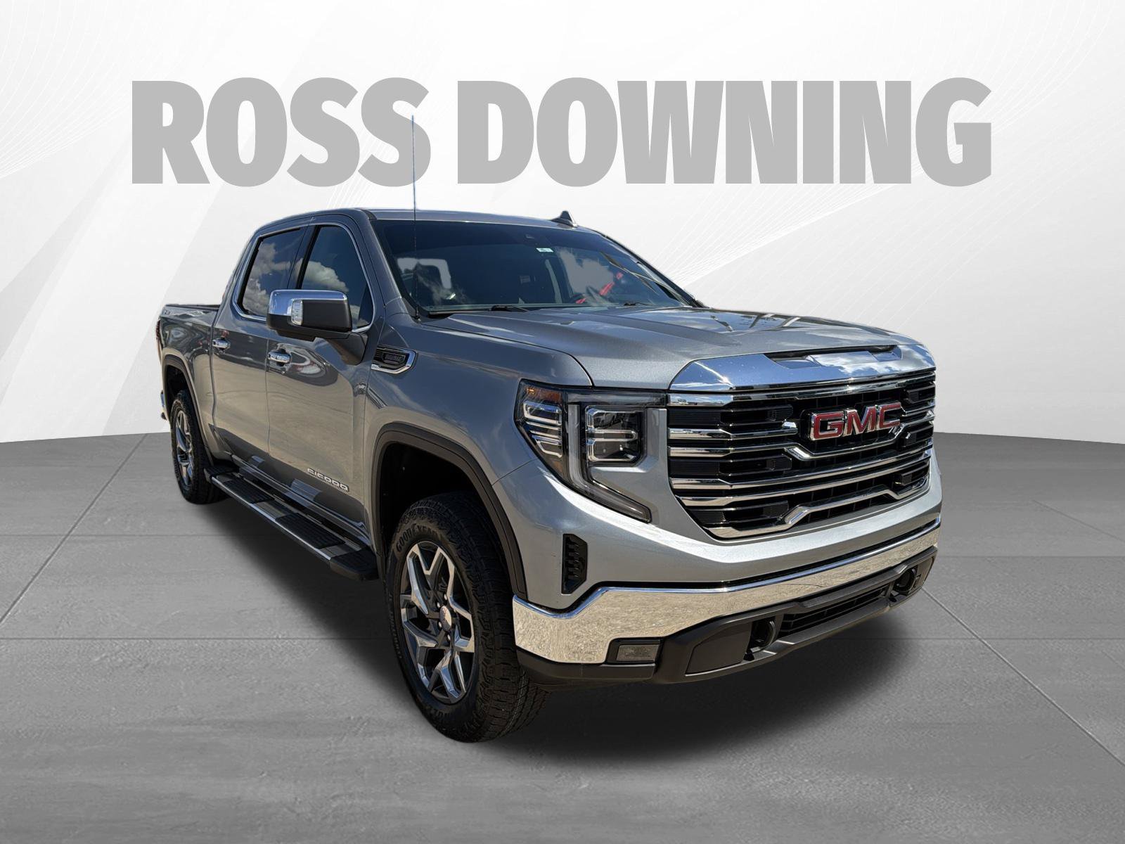 Used 2023 GMC Sierra 1500 SLT w/ SLT Premium Package AWD/4WD image 3
