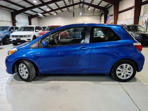 Used 2014 Toyota Yaris LE FWD image 3
