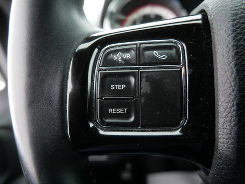 Certified 2016 Dodge Grand Caravan SE image 19