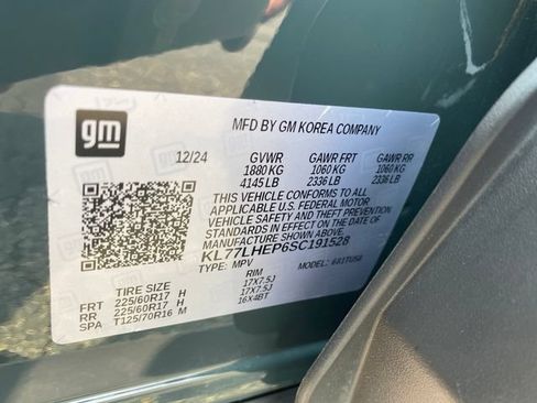 Used 2025 Chevrolet Trax LT FWD image 25