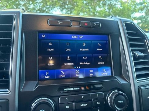 Used 2020 Ford F150 XLT w/ Equipment Group 302A Luxury AWD/4WD image 29