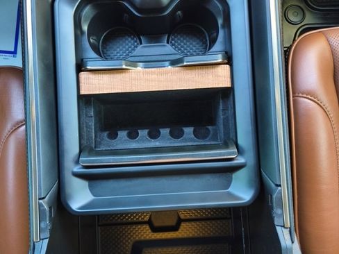 Used 2021 RAM 1500 Limited w/ Body Color Bumper Group image 23