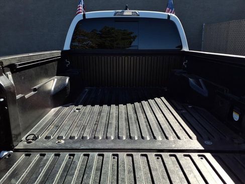 Certified 2023 Toyota Tacoma TRD Off-Road image 21