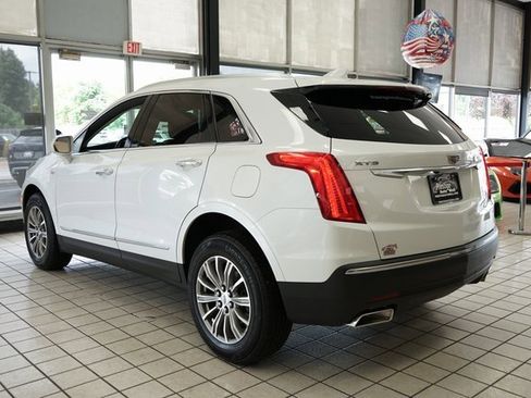 Used 2017 Cadillac XT5 Luxury w/ Driver Awareness Package image 4