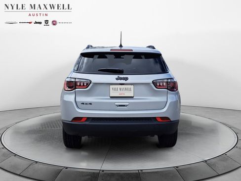 New 2026 Jeep Compass Latitude image 15