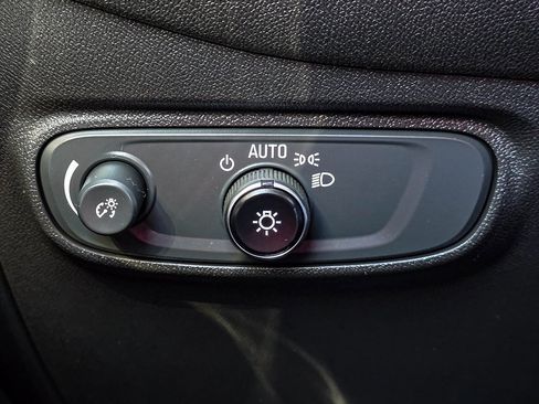 Used 2022 Chevrolet Equinox LT image 25