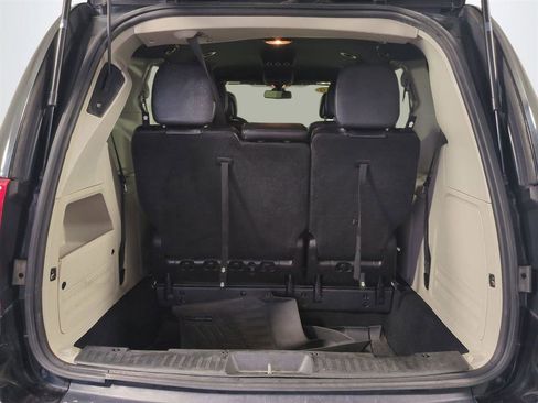 Used 2019 Dodge Grand Caravan SXT FWD image 14