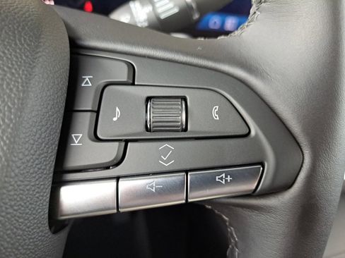 Certified 2025 Cadillac XT4 Premium Luxury image 33