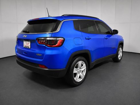 Used 2022 Jeep Compass Latitude FWD image 4
