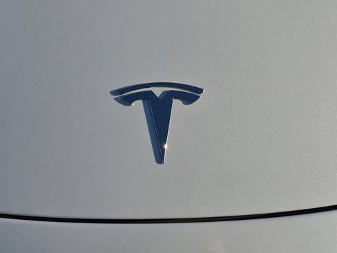 Used 2021 Tesla Model 3 Standard Range Plus RWD image 8