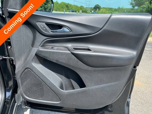 Used 2021 Chevrolet Equinox LT FWD image 34