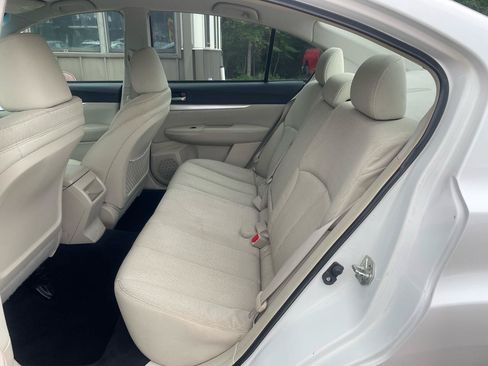 Used 2011 Subaru Legacy 2.5i AWD/4WD image 9