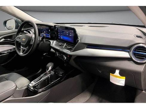 New 2026 Chevrolet Trax LT w/ LT Convenience Package FWD image 46