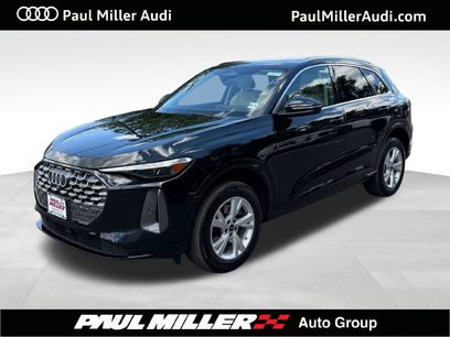 Used 2025 Audi Q5 Premium w/ Convenience Package