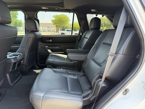 Used 2024 Toyota Sequoia Platinum AWD/4WD image 30