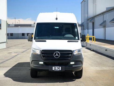 Used 2019 Mercedes-Benz Sprinter 170 image 4