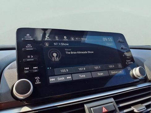 Used 2019 Honda Accord Sport image 12