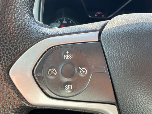 Used 2021 Chevrolet Colorado W/T w/ WT Convenience Package RWD image 19
