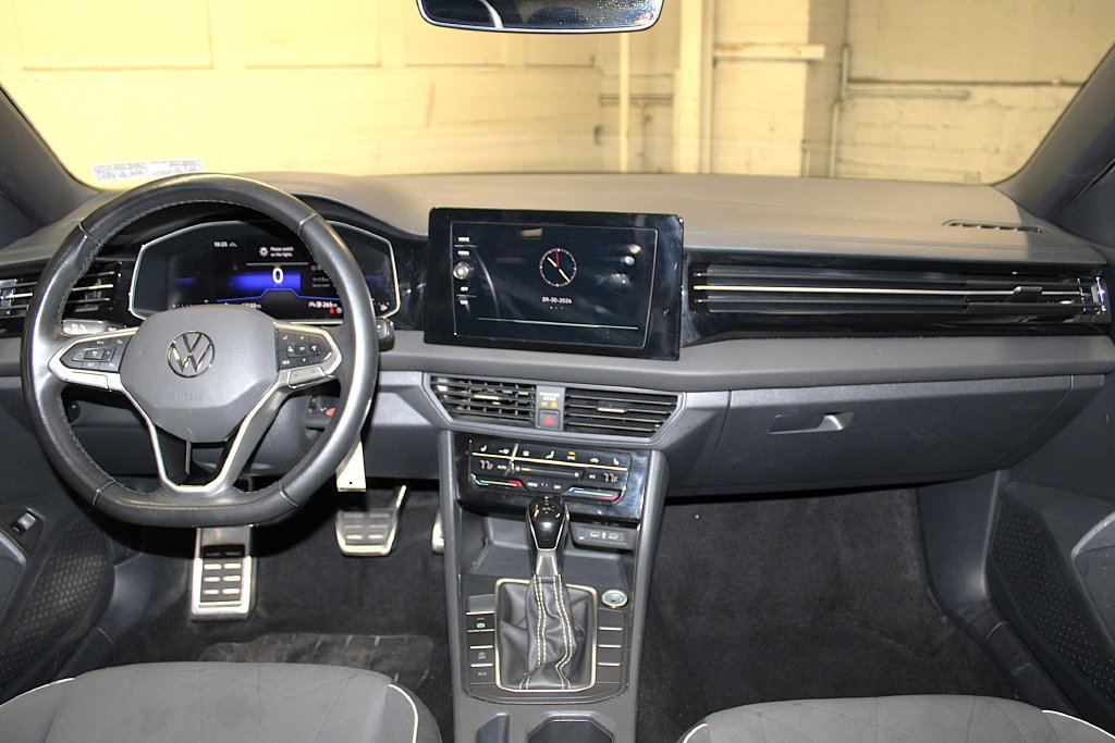 Used 2025 Volkswagen Jetta Sport FWD image 9