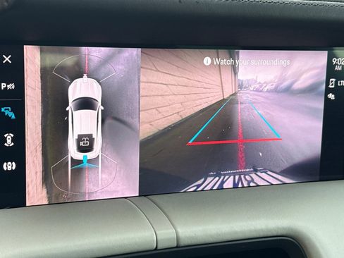 Used 2021 Porsche Taycan image 20