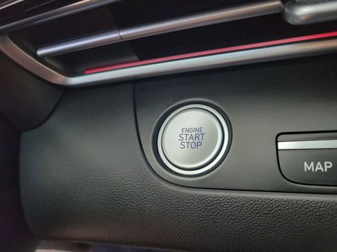 Used 2023 Hyundai Elantra Limited image 26