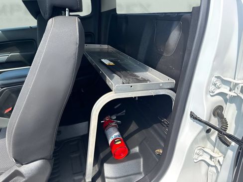 Used 2022 Chevrolet Colorado LT w/ Fleet Safety Package RWD image 6