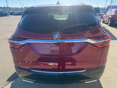 Used 2018 Buick Enclave Essence image 6