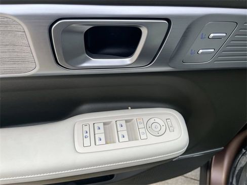 Used 2025 Hyundai Santa Fe Calligraphy image 13