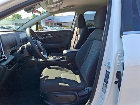 Used 2024 Kia Sportage LX image 16