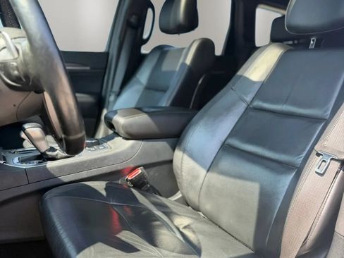 Used 2018 Jeep Grand Cherokee Limited AWD/4WD image 11