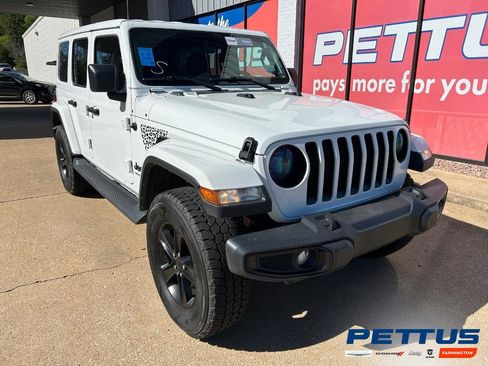Used 2022 Jeep Wrangler Unlimited Sahara image 1