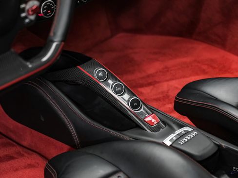 Used 2017 Ferrari 488 GTB RWD image 71