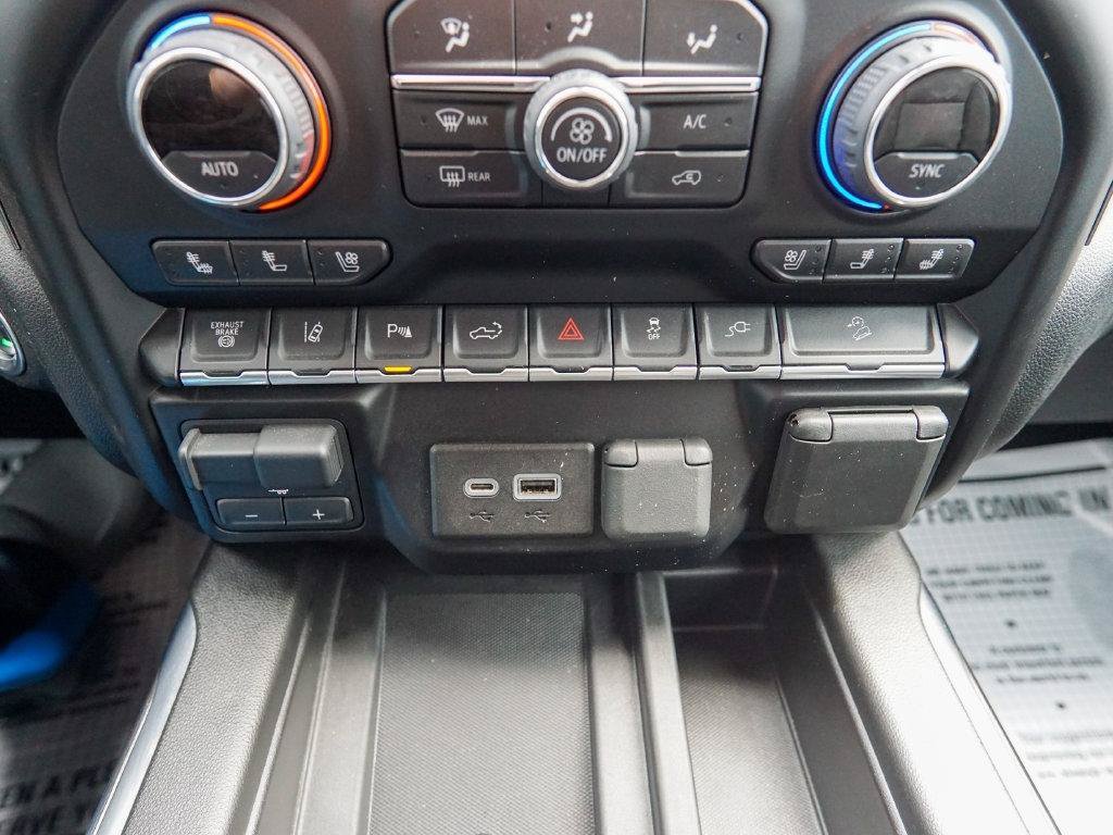 Used 2022 Chevrolet Silverado 2500 LTZ w/ LTZ Plus Package AWD/4WD image 30