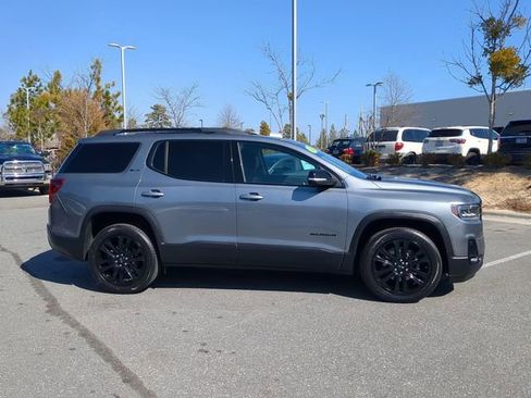 Used 2022 GMC Acadia SLT w/ Elevation Edition image 3