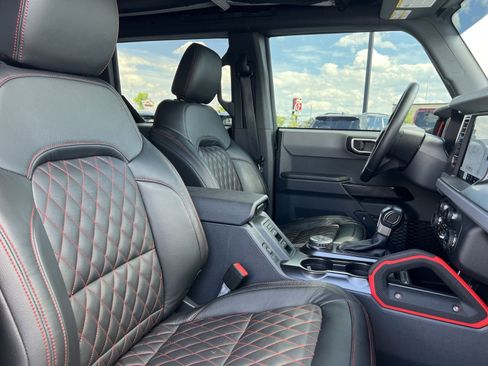 Used 2024 Ford Bronco Black Diamond AWD/4WD image 26