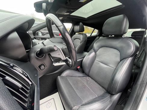 Used 2019 Kia Stinger GT1 image 11