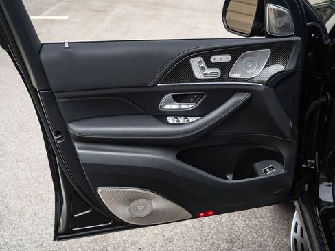 Used 2025 Mercedes-Benz GLS 63 AMG 4MATIC image 23