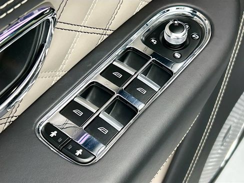 Certified 2021 Bentley Bentayga AWD/4WD image 22