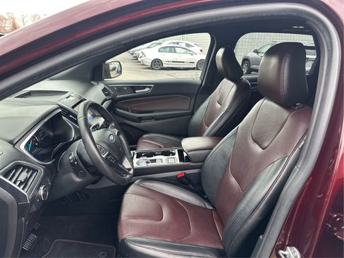 Used 2020 Ford Edge Titanium w/ Equipment Group 301A image 9