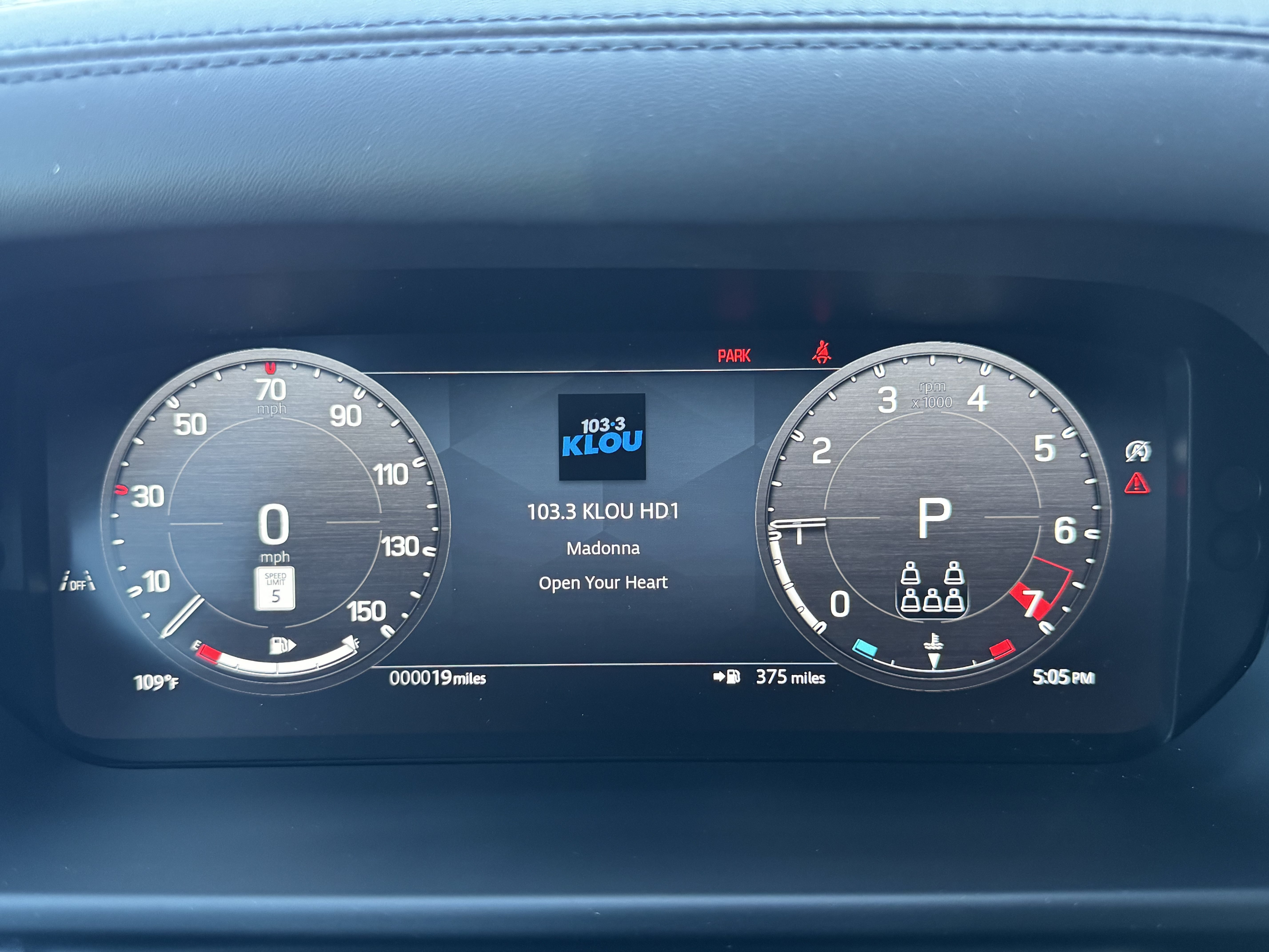 New 2026 Land Rover Defender 130 X-Dynamic SE AWD/4WD image 19
