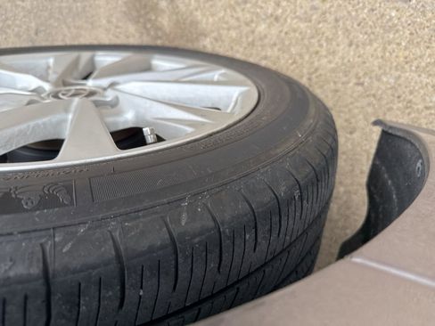 Used 2024 Toyota Camry LE FWD image 10